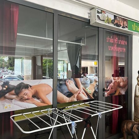 Private Modern Apartments By Patong Vacation Rentals Located In The Heart Of Patong, Walking Distance To The Beach, Kitchen, Private Bathroom, Seating Area, 65" Smart Tv With Free Wifi Exterior photo