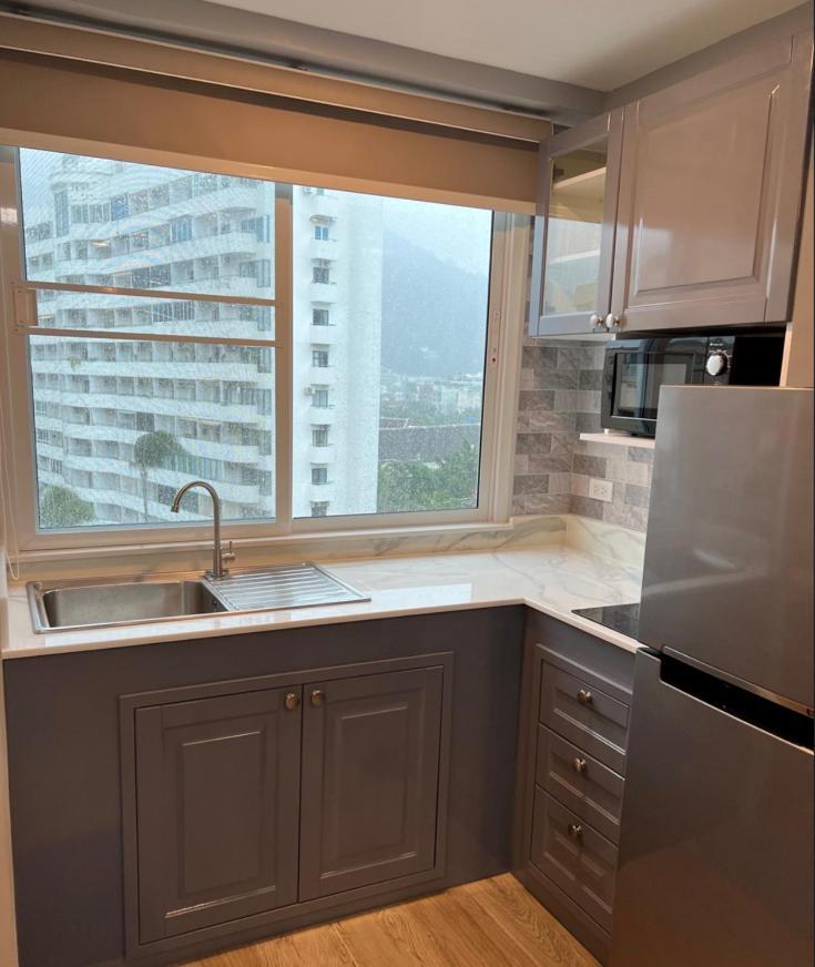 Private Modern Apartments By Patong Vacation Rentals Located In The Heart Of Patong, Walking Distance To The Beach, Kitchen, Private Bathroom, Seating Area, 65" Smart Tv With Free Wifi Exterior photo